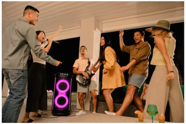 JBL PartyBox 710 bilekaiutin (musta)