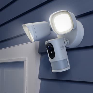 Eufy Security Floodlight Cam 2K turvakamera (valkoinen)