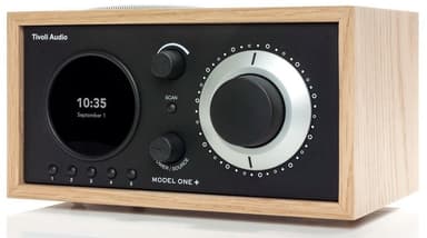 Tivoli Audio Malli ONE+, tammi/musta