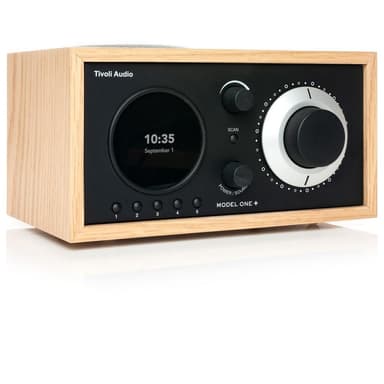 Tivoli Audio Malli ONE+, tammi/musta