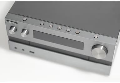 Kenwood M-918DAB-H - Ministereo Bluetoothilla ja DAB+:lla, alumiini