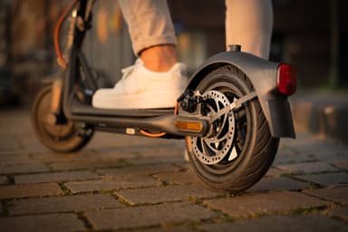 Ninebot by Segway KickScooter sähköpotkulauta F30E