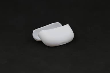 Apple AirPods Pro 3 -kotelo ja hihna silikonivalkoinen