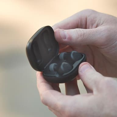 Jam Truly Wireless -kuulokkeet Live Loud Bluetooth, musta, sisäänrakennettu mikrofoni