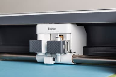 Cricut Premium Fine Point terä + kotelo