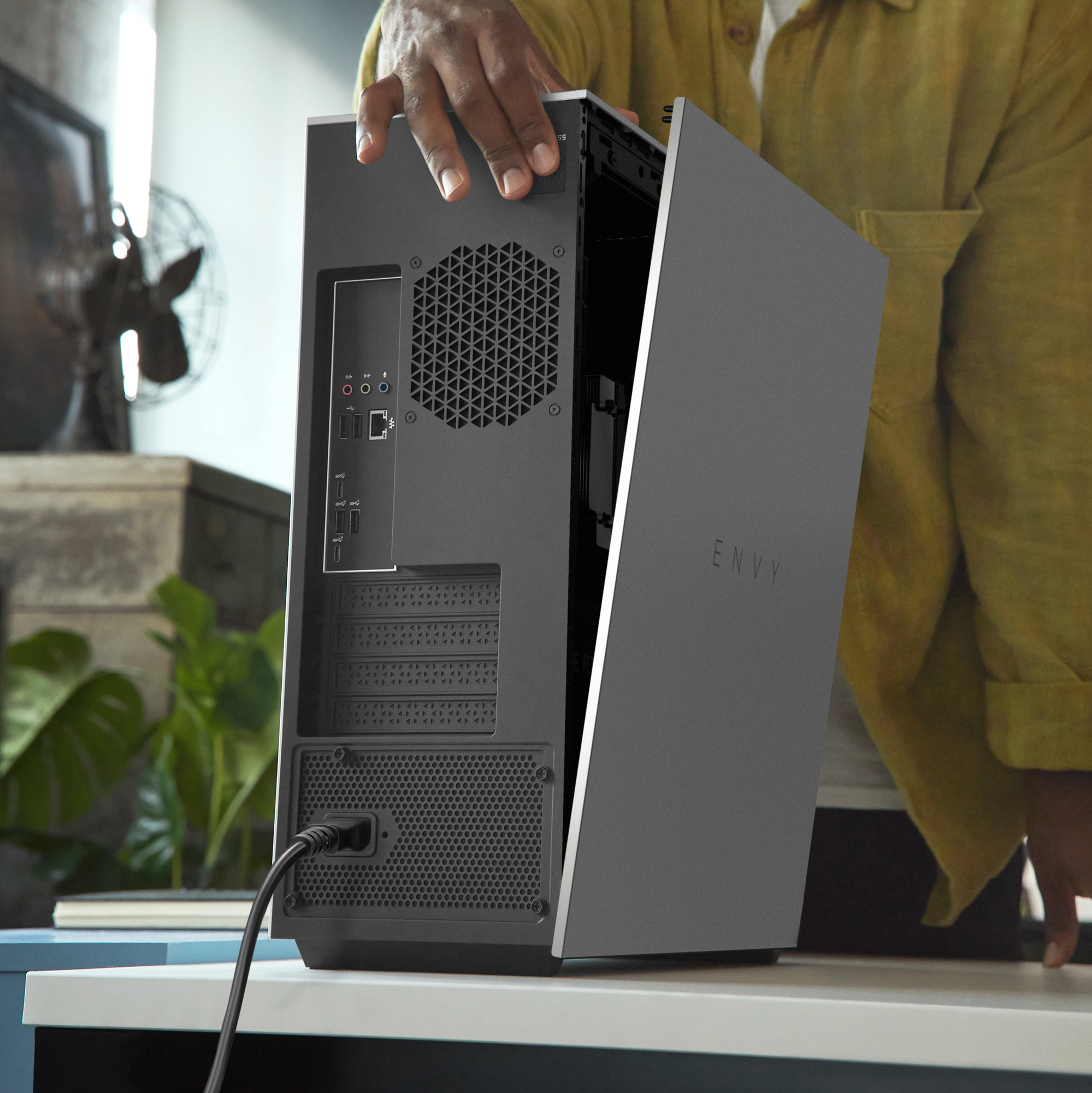 HP Envy i9-12/128/2048/3080 pöytätietokone