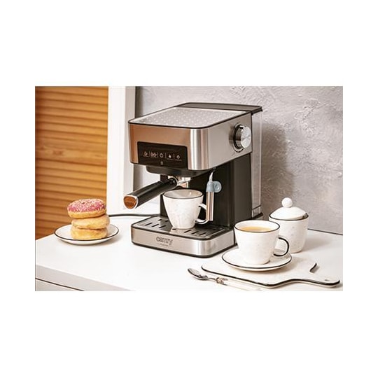 Camry Espresso- ja Cappuccino-kahvinkeitin CR 4410 Pumpun paine 15 bar, sisäänrakennettu maidonvaahdotin, tippa, 850 W, musta/ruostumaton teräs
