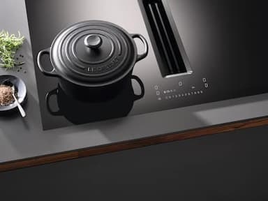 Miele Induktiokeittotaso integroidulla liesituulettimella KMDA 7676 FL-U BlackPerfection