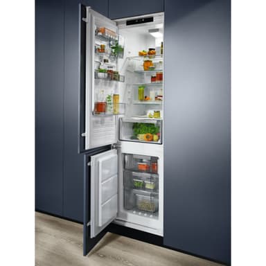 Electrolux Jääkaappi-pakastin yhdistelmä ENS8TE19S (Valkoinen)