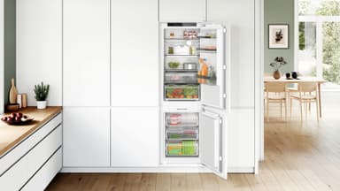 Bosch Jääkaappi-pakastin yhdistelmä KIN86SDD0