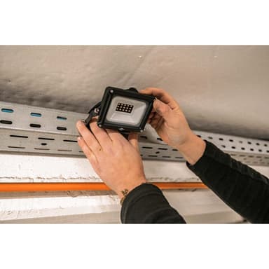 brennenstuhl LED-kohdevalo JARO 1060 / LED-valo 10W ulkokäyttöön (LED-ulkovalonheitin seinäasennukseen, 1150lm, valmistettu korkealaatuisesta alumiinista, IP65)