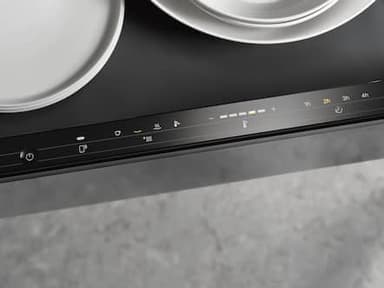 Miele Lautaslämmitin ESW 7010 (Obsidian-musta)