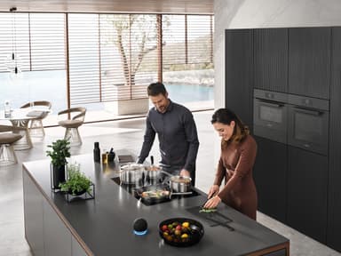 Miele Tuuletettu keittotaso KMDA 7272 FL-U Silence (musta)