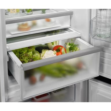 Electrolux Jääkaappi-pakastin yhdistelmä ENC8MD19S