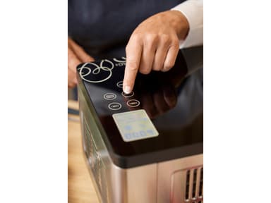 Ice cream maker w. compressor 2 litre
