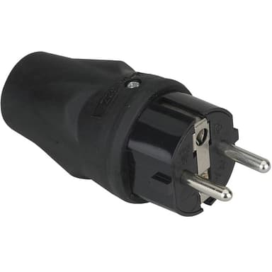 Adapterit ja pistokkeet