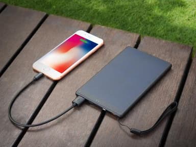 10 000 mAh Urban Solar PowerBank, musta