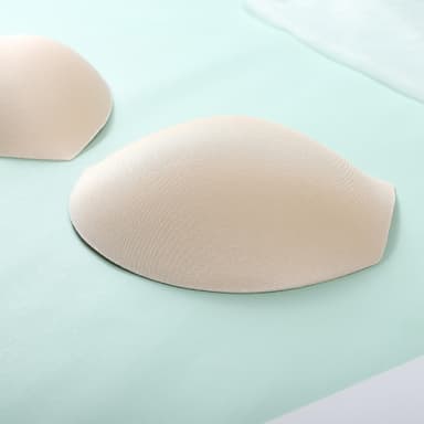 1 pari vaihdettavia rintaliivien pehmusteita Beige