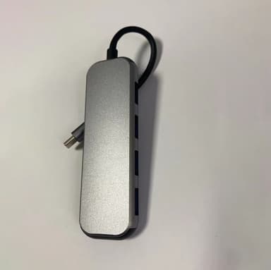 USB Type-C - Usb3.0 -keskitin 4-porttisella USB-sovittimella Hopeanharmaa