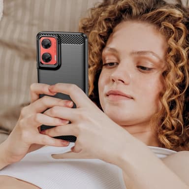 SKALO Motorola Moto G35 5G Armor Carbon Iskunkestävä TPU suojakuori - Musta