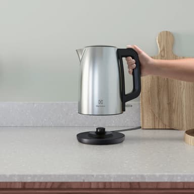 Electrolux vedenkeitin E3K1-3ST