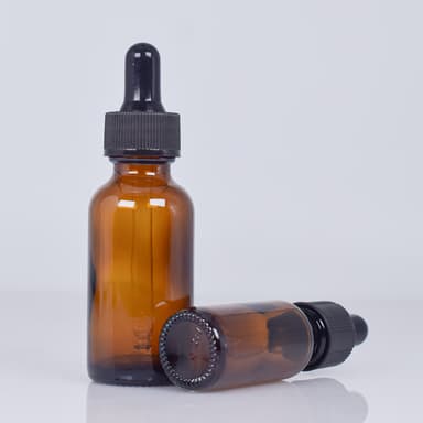 Uudelleen täytettävä pipetillä varustettu pipettipullo Ruskea 15 ml