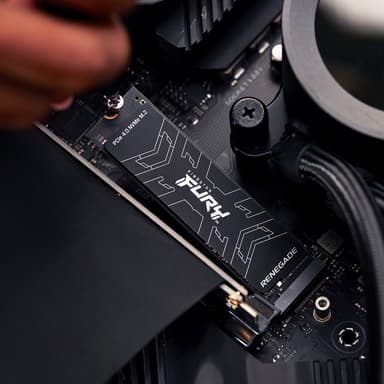 Kingston FURY Renegade NVMe SSD muisti jäähdytyselementillä (2 TB)