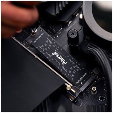 Kingston FURY Renegade NVMe SSD muisti jäähdytyselementillä (1 TB)