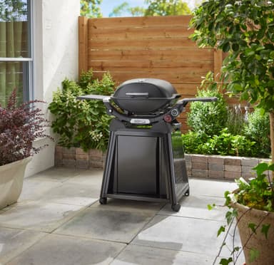 Weber Q2800N+ kaasugrilli 1501125 (musta)