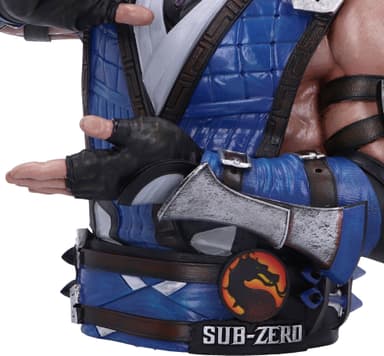 Nemesis Now Mortal Kombat toimintafiguuri (Sub-Zero)