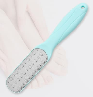7-osainen pedikyyrityökalusarja, jossa jalkaviila, kynsileikkuri ja paljon muuta
