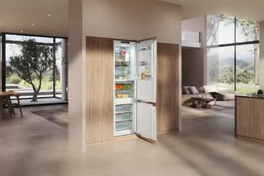 Miele Jääkaappipakastin KFN 7833 D (integroitava)