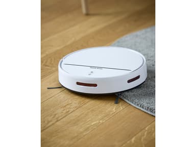 Robot vacuum cleaner White
