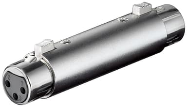 XLR-sovitin/liitin, pistoke pistorasiaan