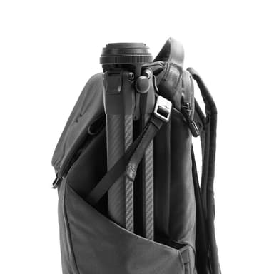 Peak Design Everyday reppu V2 20 L (musta)