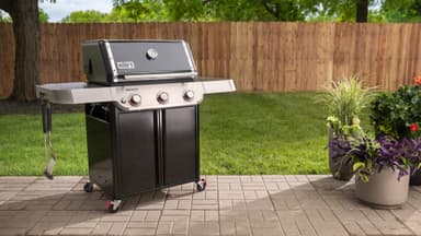 Weber Genesis E-315 kaasugrilli 1500382 (musta)