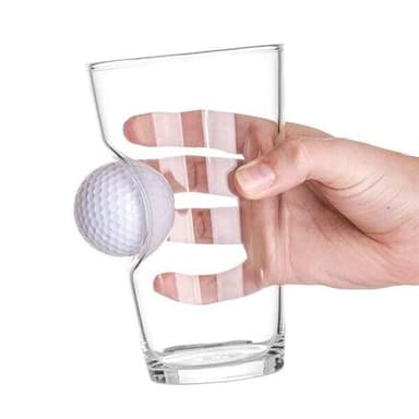 Juomalasi golfpallolla