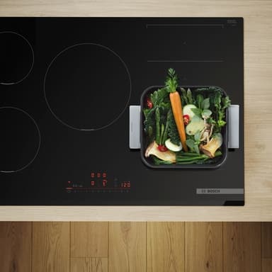 Bosch Induktiokeittotaso integroidulla liesituulettimella PVQ795H26E