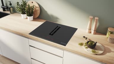 Bosch Induktiokeittotaso integroidulla liesituulettimella PVQ695H26E