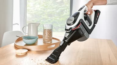 Bosch Unlimited 8 johdoton varsi-imuri BSS821VNE4