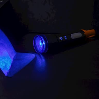 Forever Light TRAVELER - Ladattava LED-taskulamppu, jossa useita valotiloja, 1200mAh, USB-C