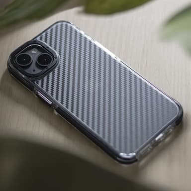 Musta kotelo iPhone 16:lle - Hiilikuitu