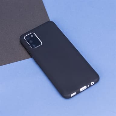 Musta takakuori iPhone 16 Pro:lle