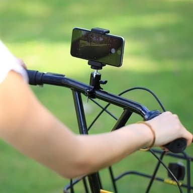 Universaali matkapuhelimen pidike kamerakiinnikkeellä / Selfiestick-kiinnikkeellä