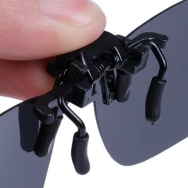 Clip-on aurinkolasit UV-suojalla - Musta