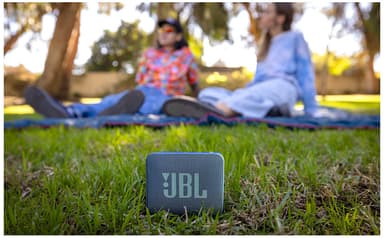 JBL GO Essential 2 kannettava kaiutin (sininen)