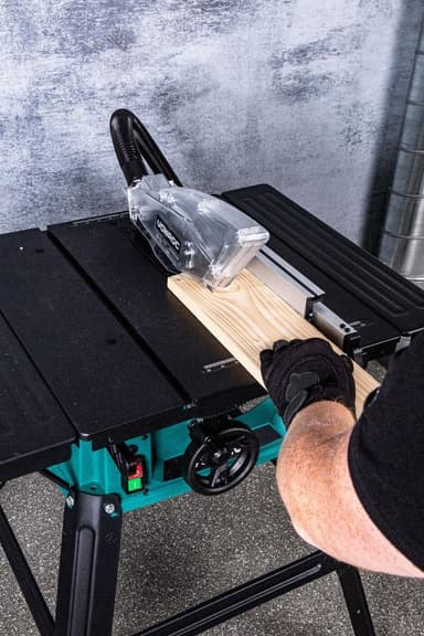VONROC Sägetisch – 1500 W – Inkl. 210 mm, 40T Sägeblatt – mit Untergestell