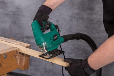 Stichsäge 550W – Schnellwechselsystem – Inkl. Zubehör und Aufbewahrungstasche