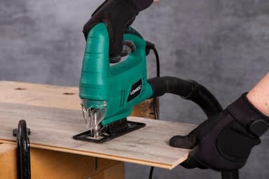 Stichsäge 550W – Schnellwechselsystem – Inkl. Zubehör und Aufbewahrungstasche
