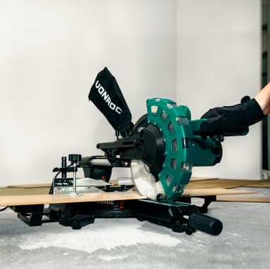 VONROC 2200W Kappsäge – Radiale Gehrungskappsäge - Ø 254 mm 60 Zahn-Sägeblatt - ausgestattet mit Laser und LED